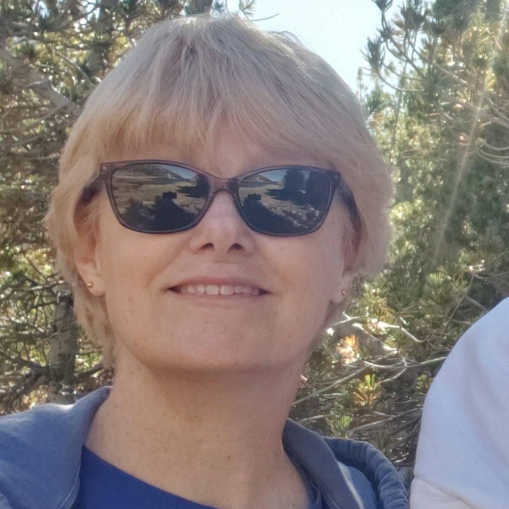 Meet your Posher, Leeann